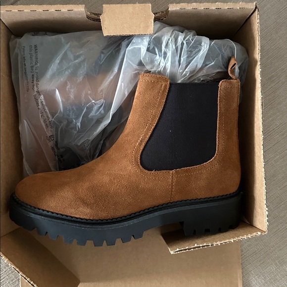 Caslon Miller Water Resistant Lug Chelsea Boot 7.5 - brand new - Picture 9 of 9